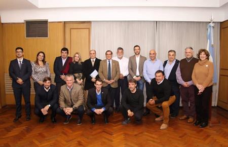 La UIT junto con UniNoa recibieron a los Gobernadores del norte grande en Tucumán